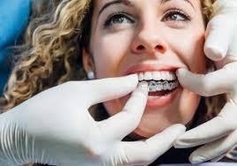 3 Ways to Avoid a Delay While Traveling With Invisalign